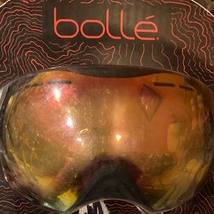 Snowboarding goggles